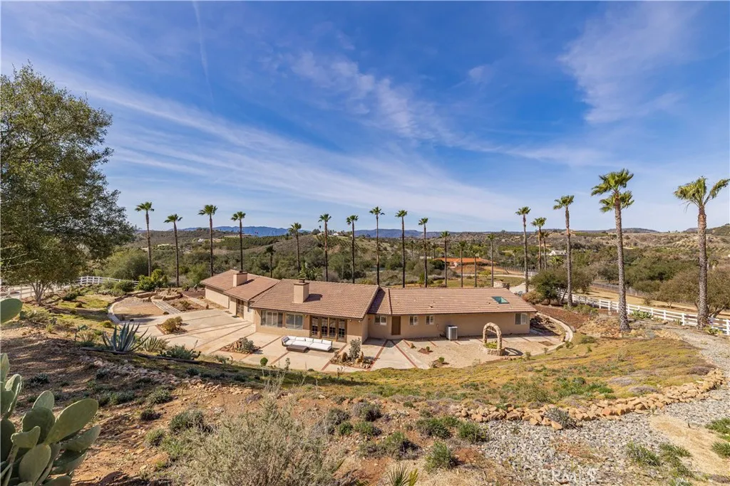 45400 Via Vaquero, Temecula, California 92590 home-pic-45