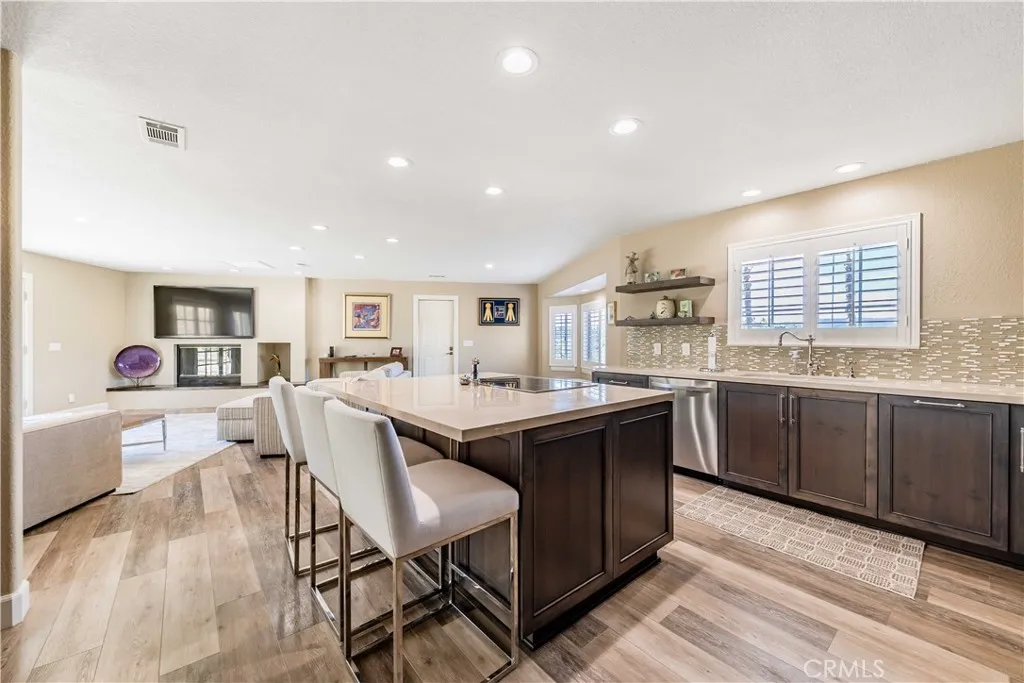 45400 Via Vaquero, Temecula, California 92590 home-pic-15