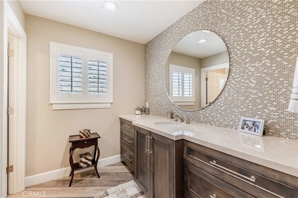45400 Via Vaquero, Temecula, California 92590 home-pic-30