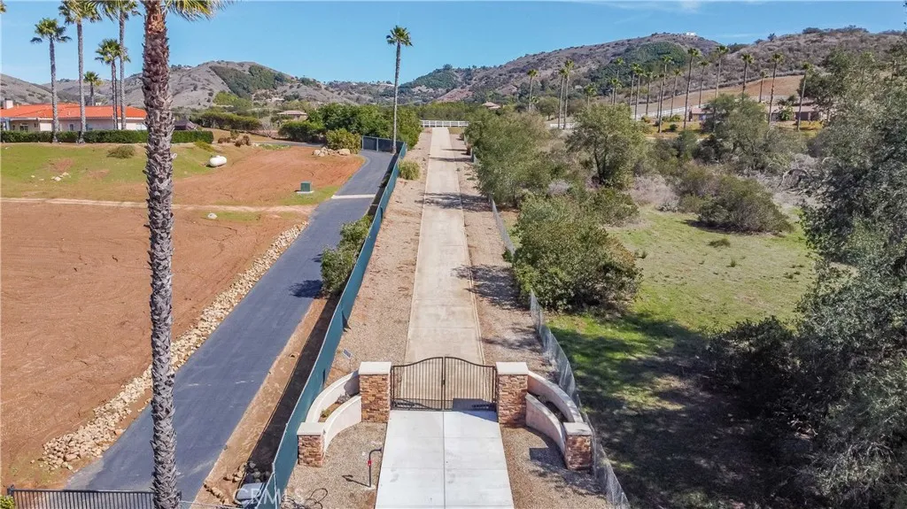 45400 Via Vaquero, Temecula, California 92590 home-pic-60