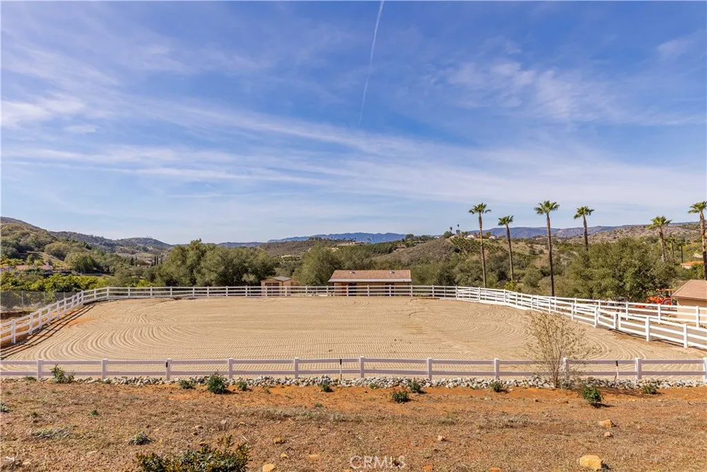 45400 Via Vaquero, Temecula, California 92590 home-pic-40