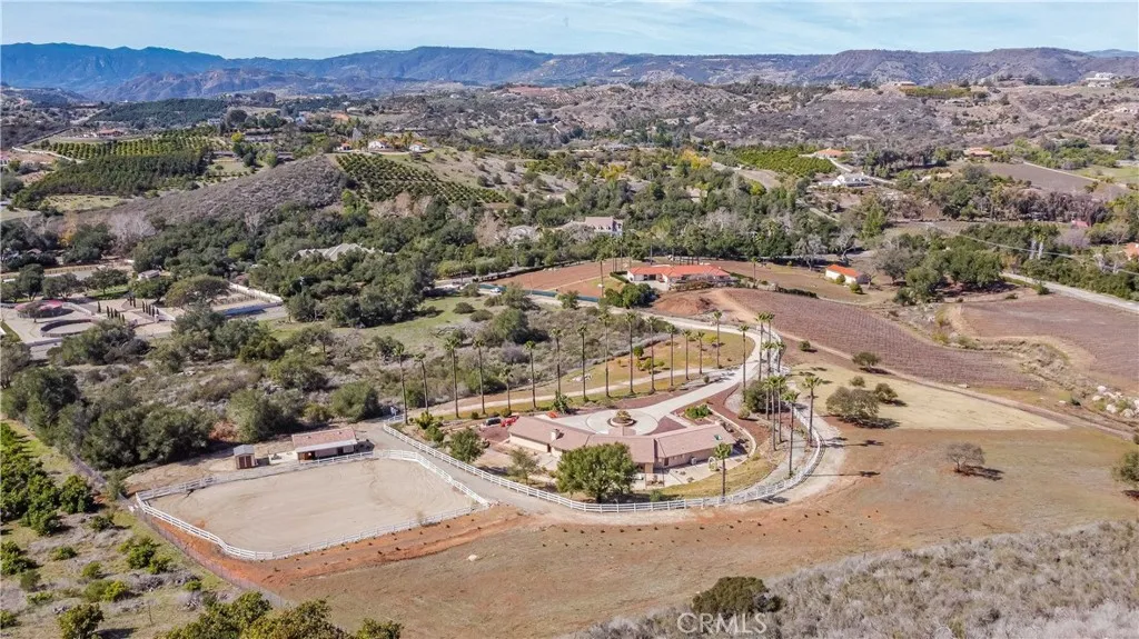 45400 Via Vaquero, Temecula, California 92590 home-pic-63