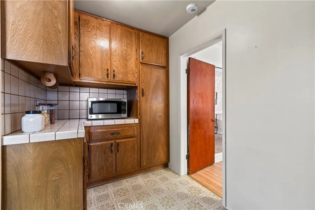 15974 Hawthorne, Fontana, California 92335 home-pic-12