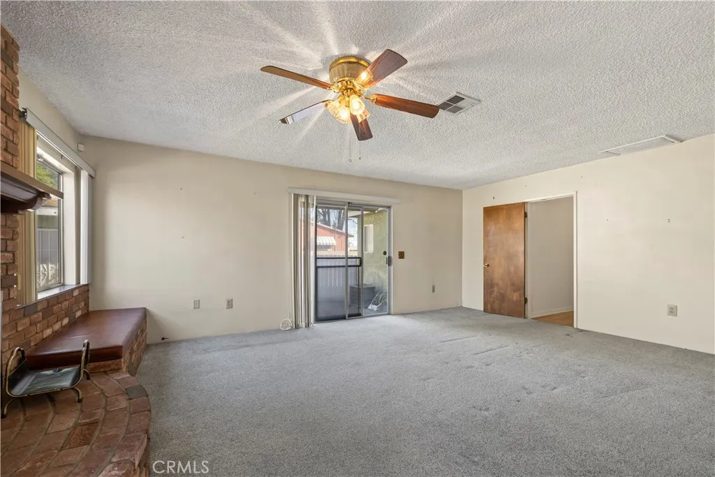 15974 Hawthorne, Fontana, California 92335 home-pic-23