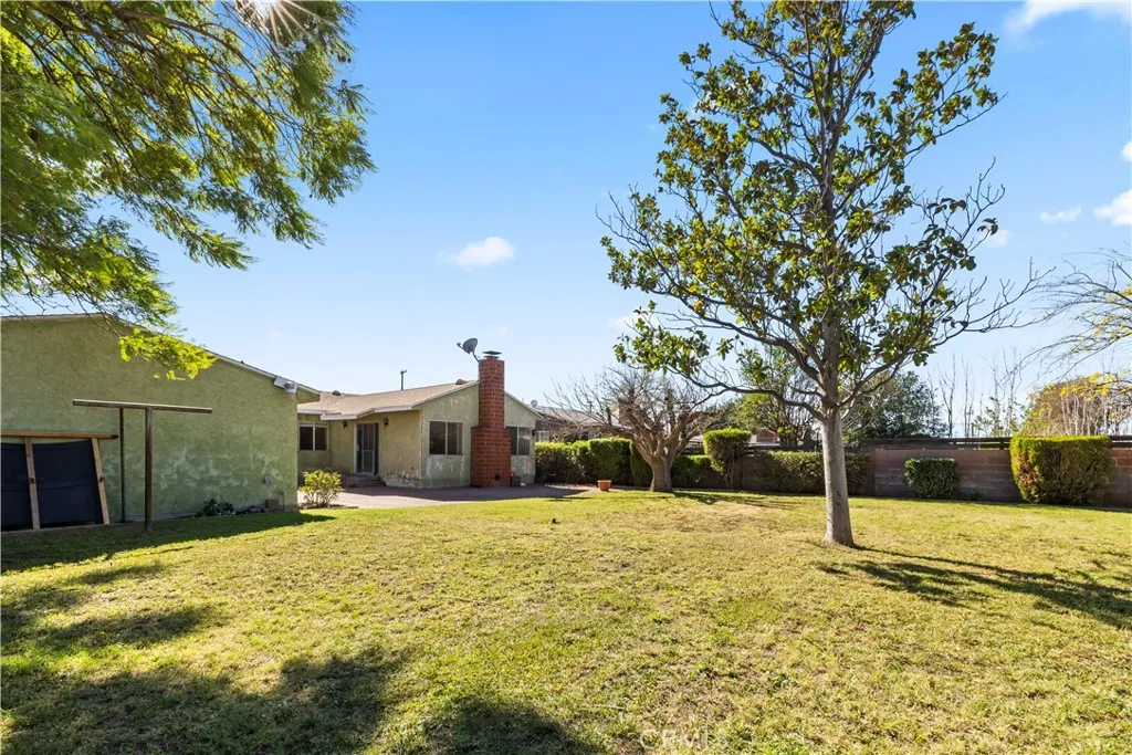 15974 Hawthorne, Fontana, California 92335 home-pic-28