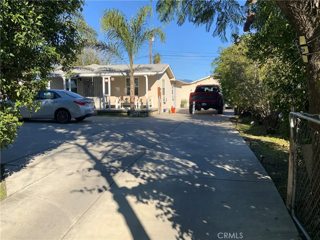 845 E H, Colton, California 92324 home-pic-1