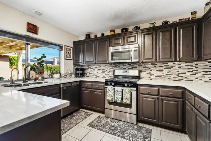 Lots of Kitchen Storage