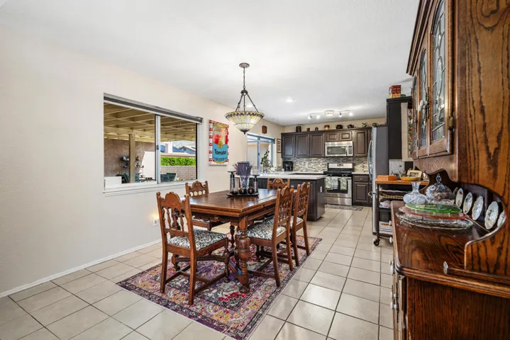 Tile Dining & Kitchen