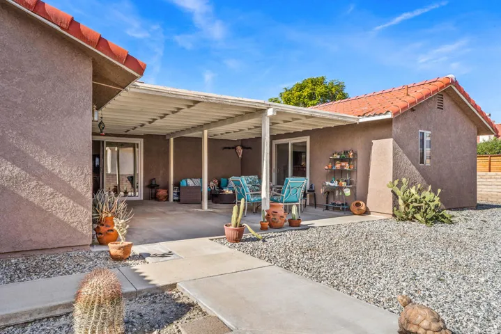 Side Access to Fenced Space