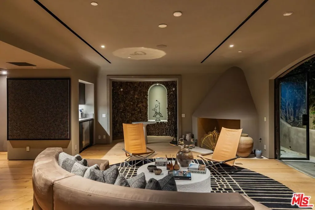 11968 Brentridge Drive, Los Angeles, California 90049 home-pic-17