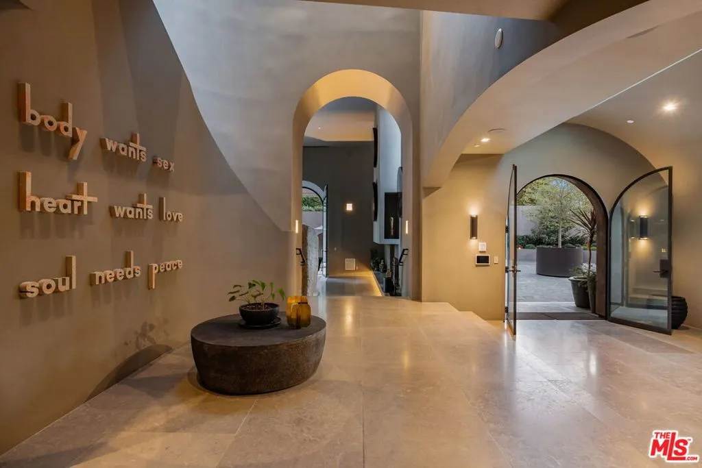 11968 Brentridge Drive, Los Angeles, California 90049 home-pic-5