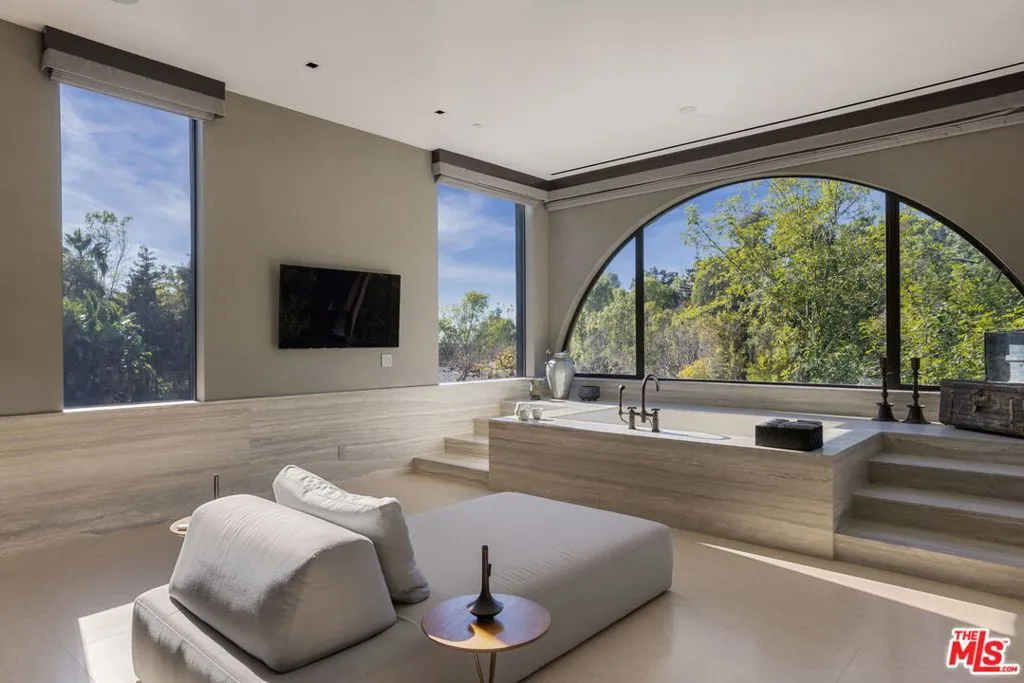 11968 Brentridge Drive, Los Angeles, California 90049 home-pic-26