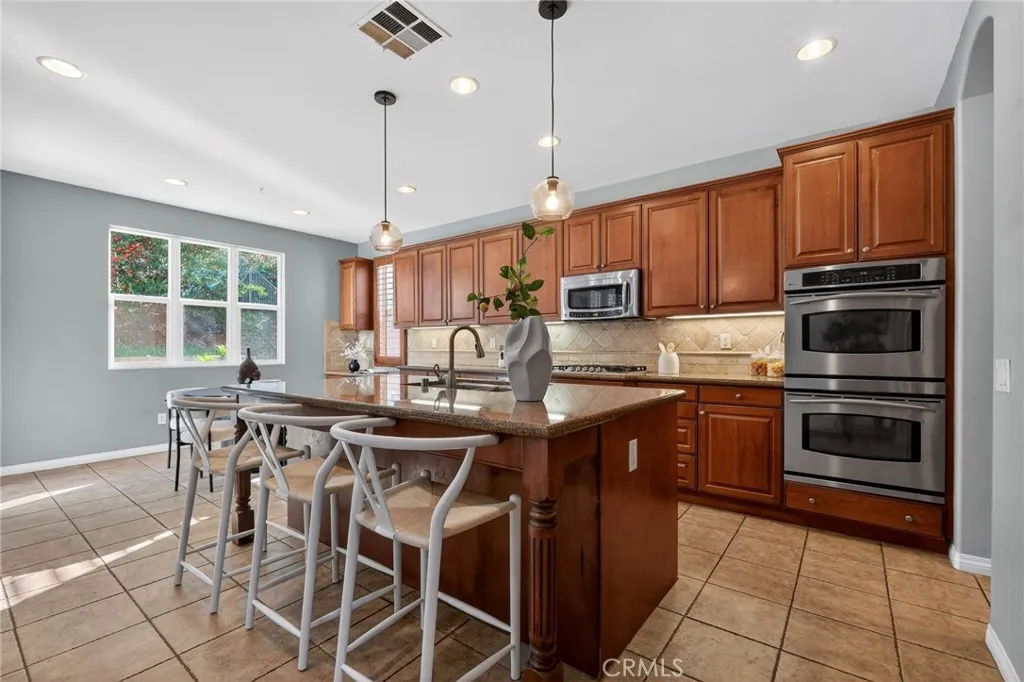 1575 Clifftop Ave, San Marcos, California 92078 home-pic-23