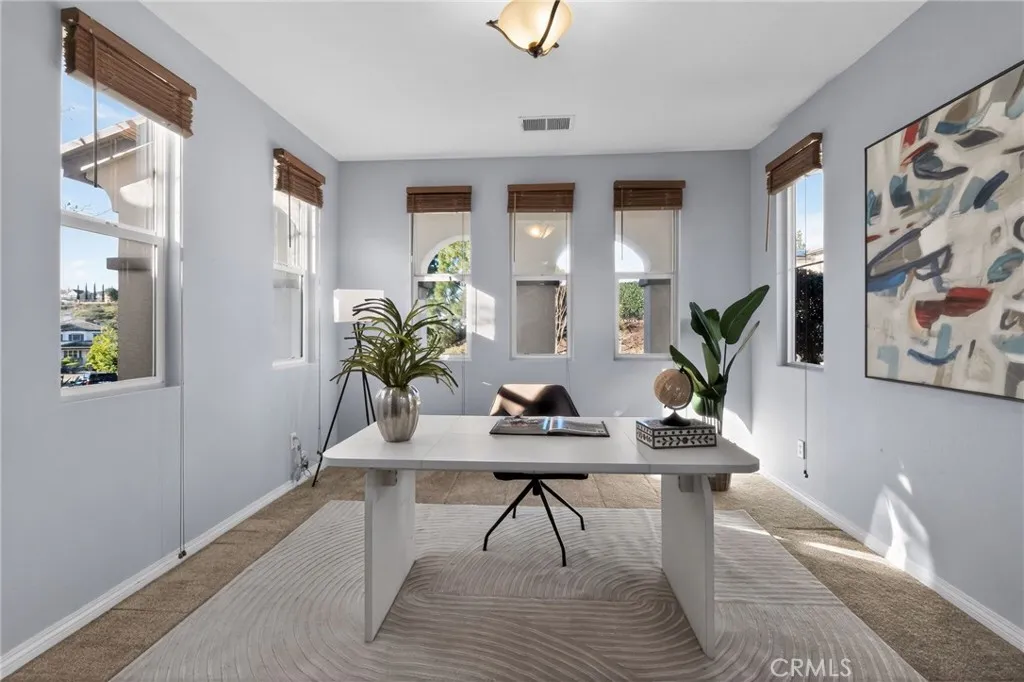 1575 Clifftop Ave, San Marcos, California 92078 home-pic-3
