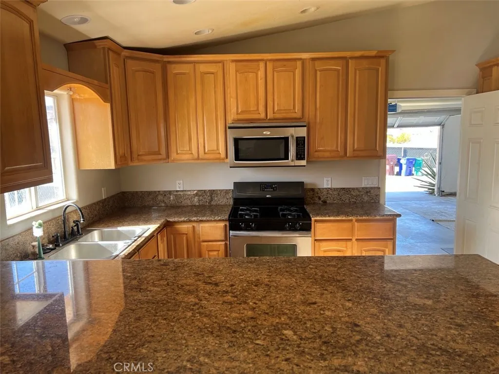 6563 Morongo, 29 Palms, California 92277 home-pic-4