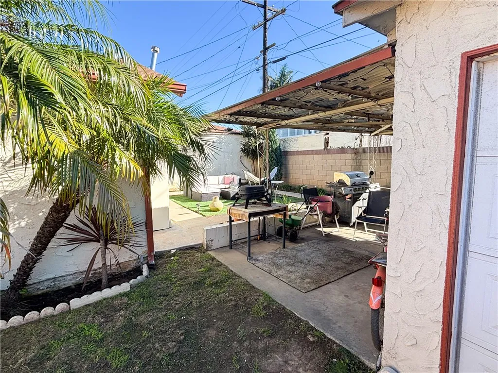 1658 W 109th Place, Los Angeles, California 90047 home-pic-21