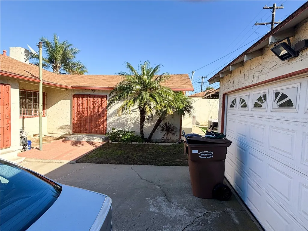 1658 W 109th Place, Los Angeles, California 90047 home-pic-20