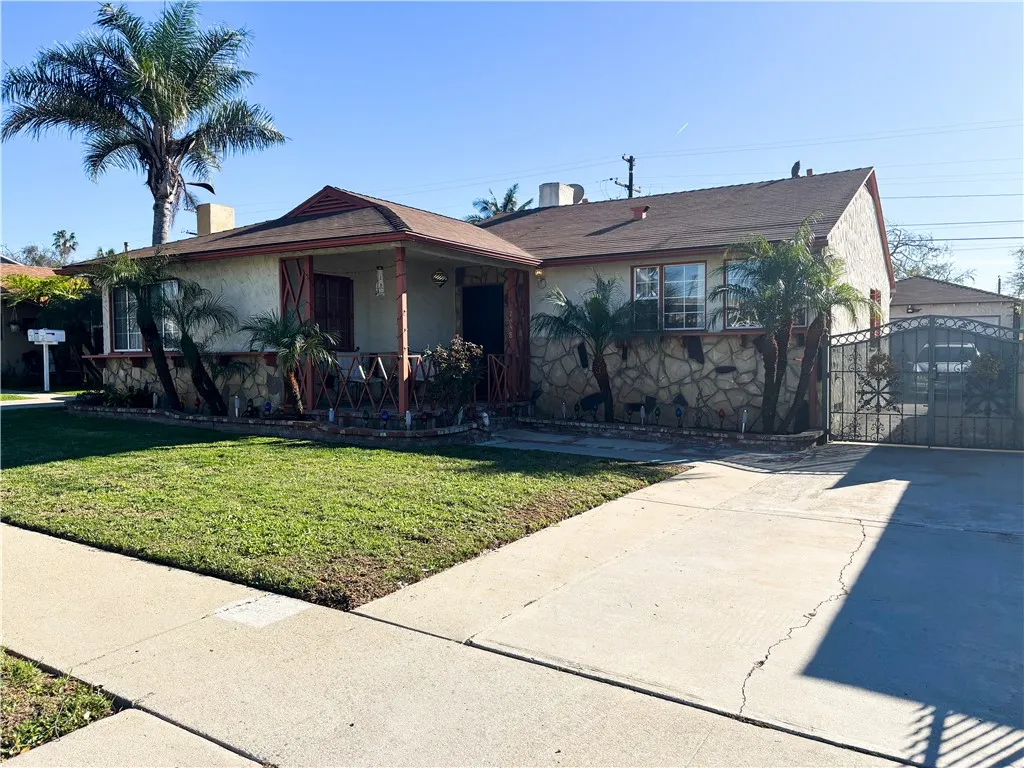 1658 W 109th Place, Los Angeles, California 90047 home-pic-3