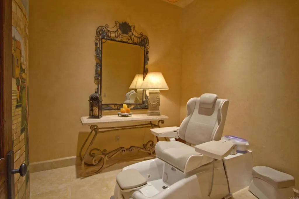 15651 Puerta Del Sol, Rancho Santa Fe, California 92067 home-pic-19