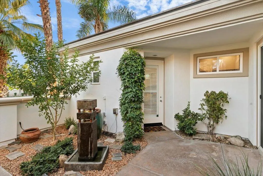 50 Toscana Way E, Rancho Mirage, California 92270 home-pic-58