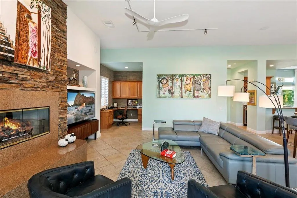 50 Toscana Way E, Rancho Mirage, California 92270 home-pic-37