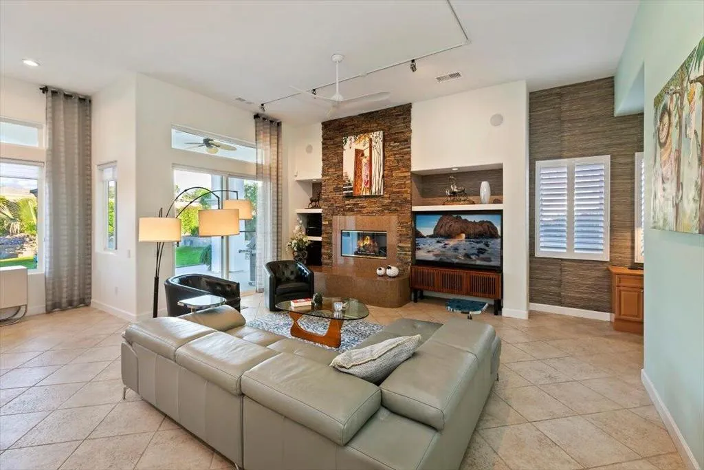 50 Toscana Way E, Rancho Mirage, California 92270 home-pic-36