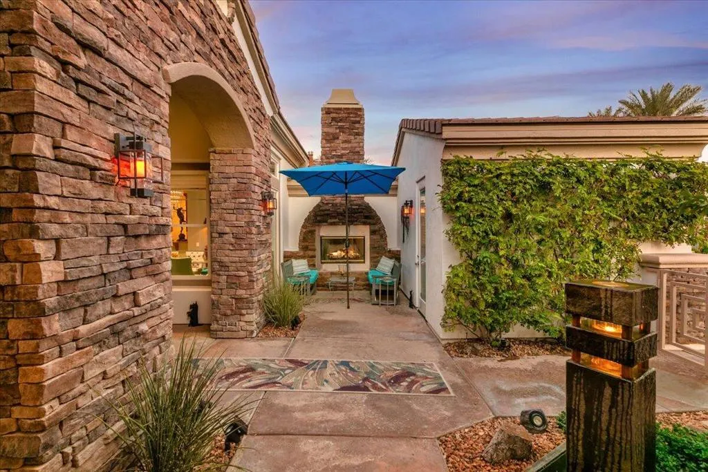 50 Toscana Way E, Rancho Mirage, California 92270 home-pic-10