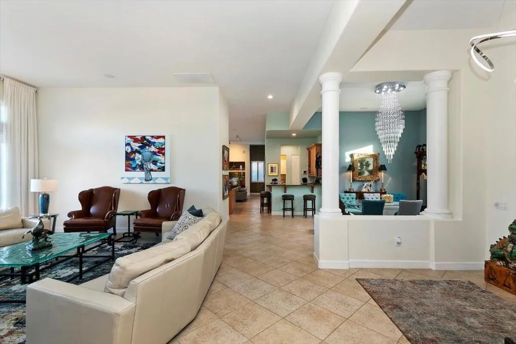 50 Toscana Way E, Rancho Mirage, California 92270 home-pic-24