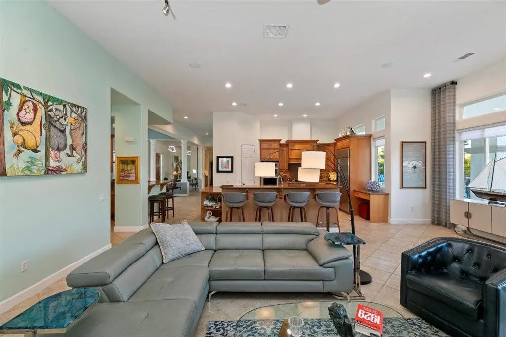 50 Toscana Way E, Rancho Mirage, California 92270 home-pic-38