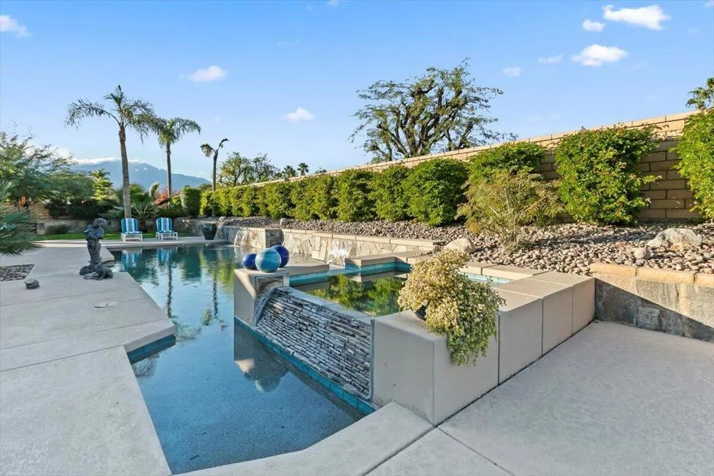 50 Toscana Way E, Rancho Mirage, California 92270 home-pic-82