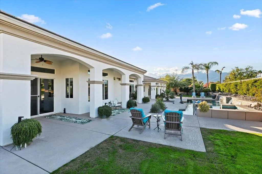 50 Toscana Way E, Rancho Mirage, California 92270 home-pic-74