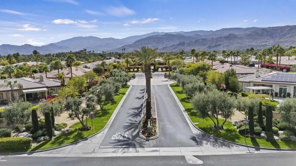 50 Toscana Way E, Rancho Mirage, California 92270 home-pic-85