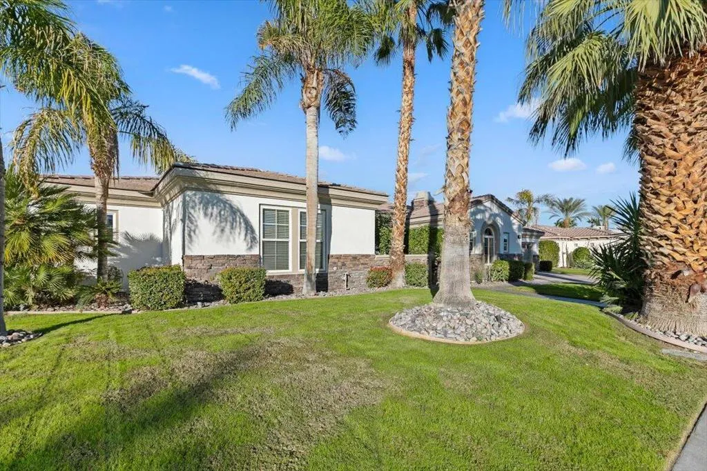 50 Toscana Way E, Rancho Mirage, California 92270 home-pic-68