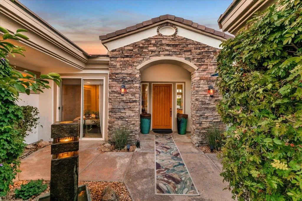 50 Toscana Way E, Rancho Mirage, California 92270 home-pic-8
