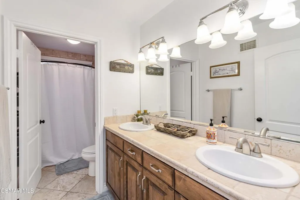 1308 Gonzales Road, Simi Valley, California 93063 home-pic-37