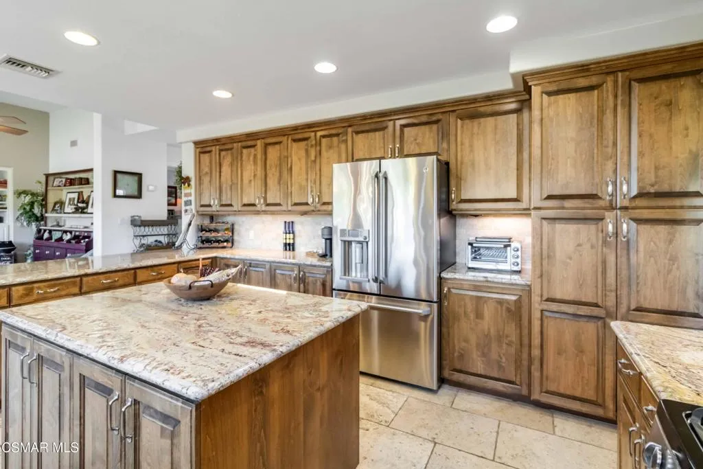 1308 Gonzales Road, Simi Valley, California 93063 home-pic-14
