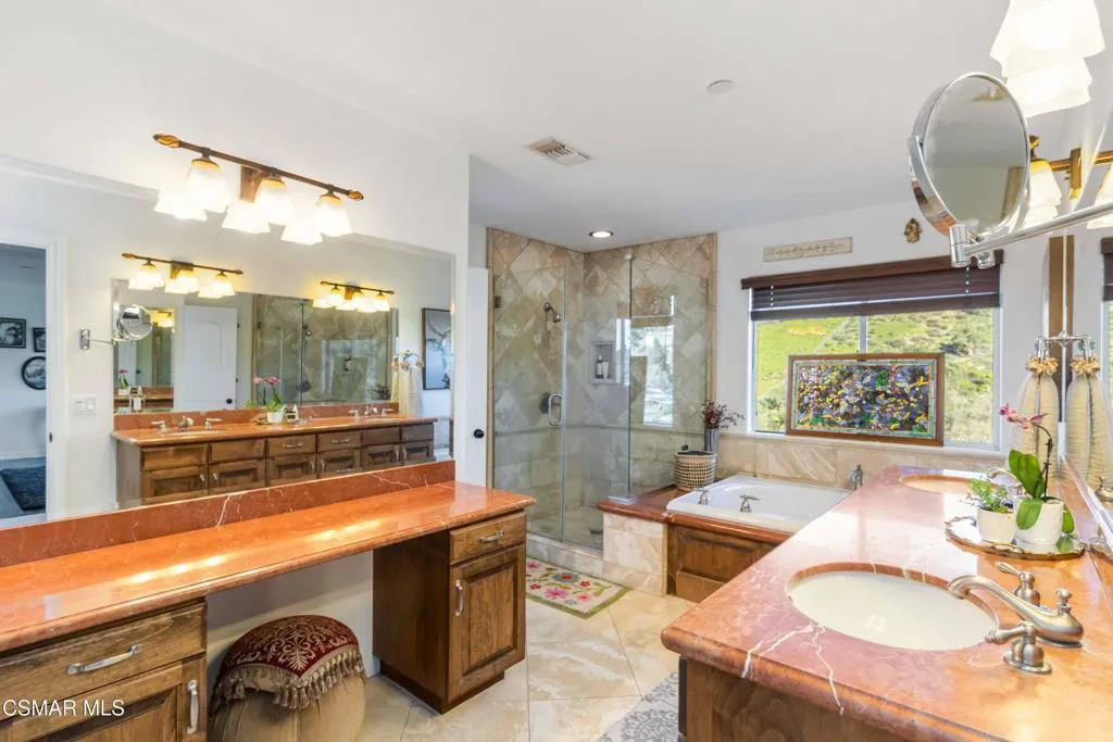 1308 Gonzales Road, Simi Valley, California 93063 home-pic-31