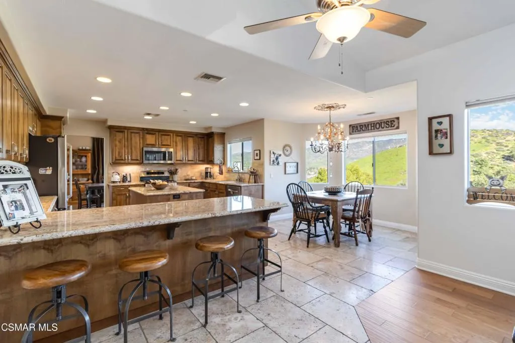 1308 Gonzales Road, Simi Valley, California 93063 home-pic-17