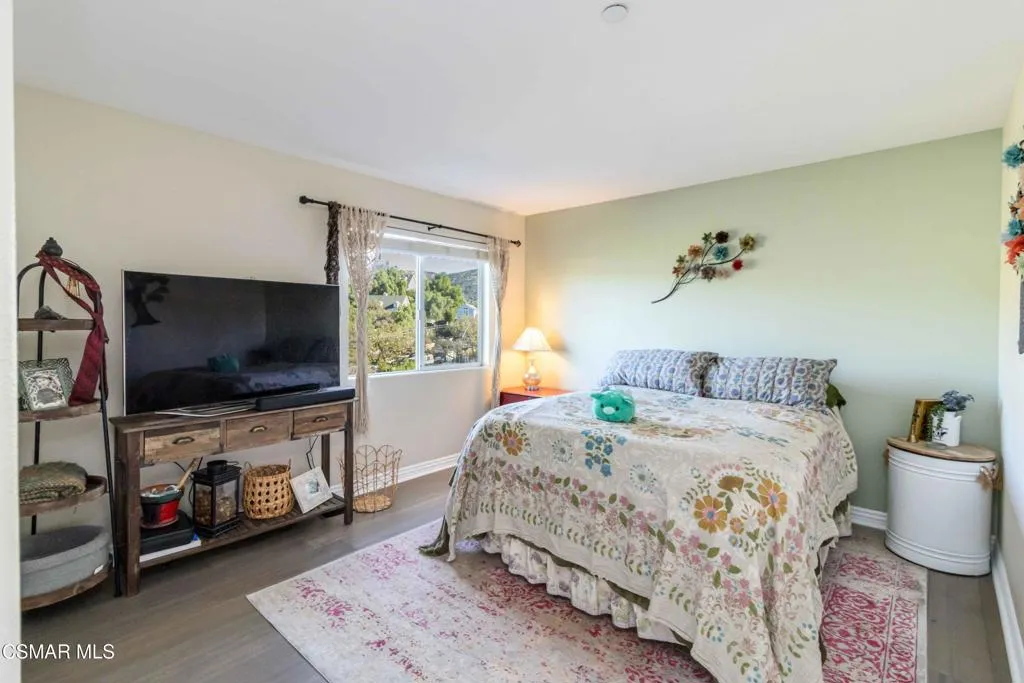 1308 Gonzales Road, Simi Valley, California 93063 home-pic-33