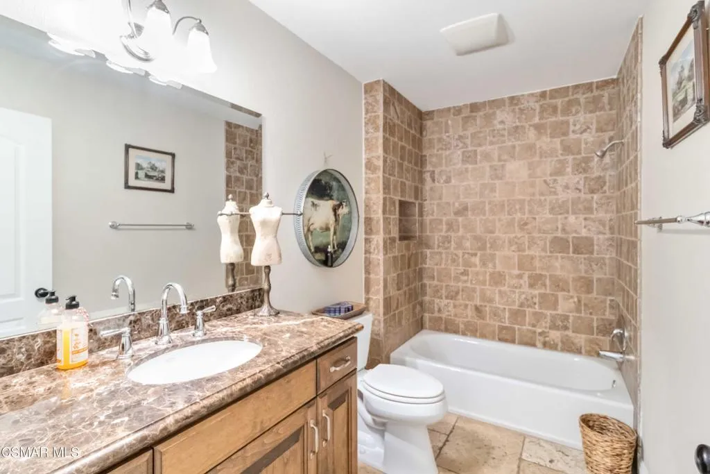 1308 Gonzales Road, Simi Valley, California 93063 home-pic-23