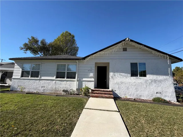 6725 Belmar Avenue, Reseda, California 91335
