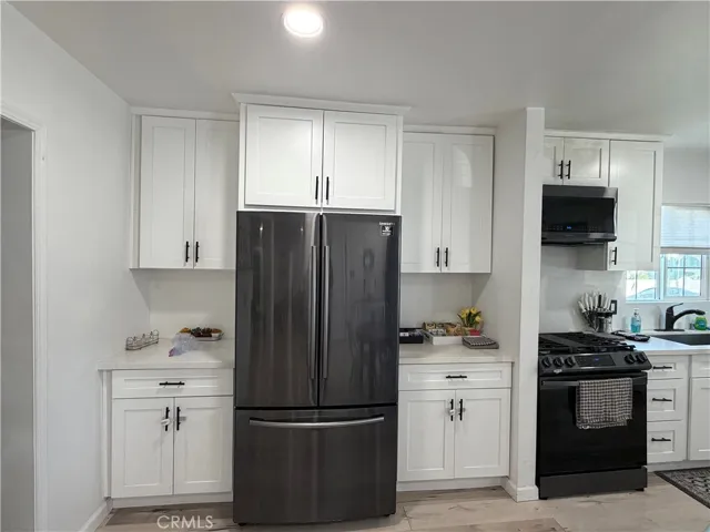6725 Belmar Avenue, Reseda, California 91335