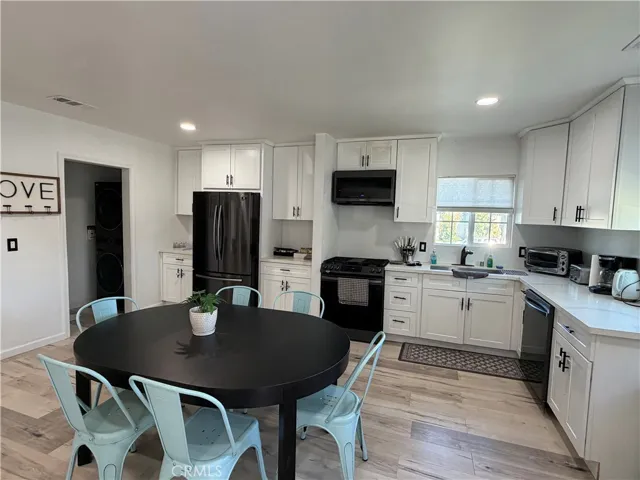 6725 Belmar Avenue, Reseda, California 91335
