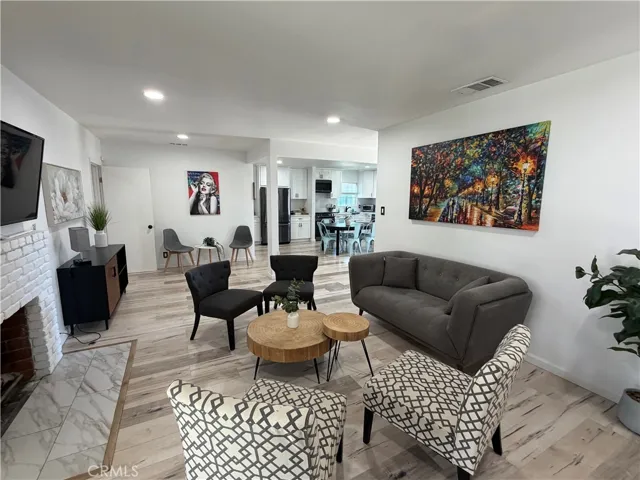6725 Belmar Avenue, Reseda, California 91335