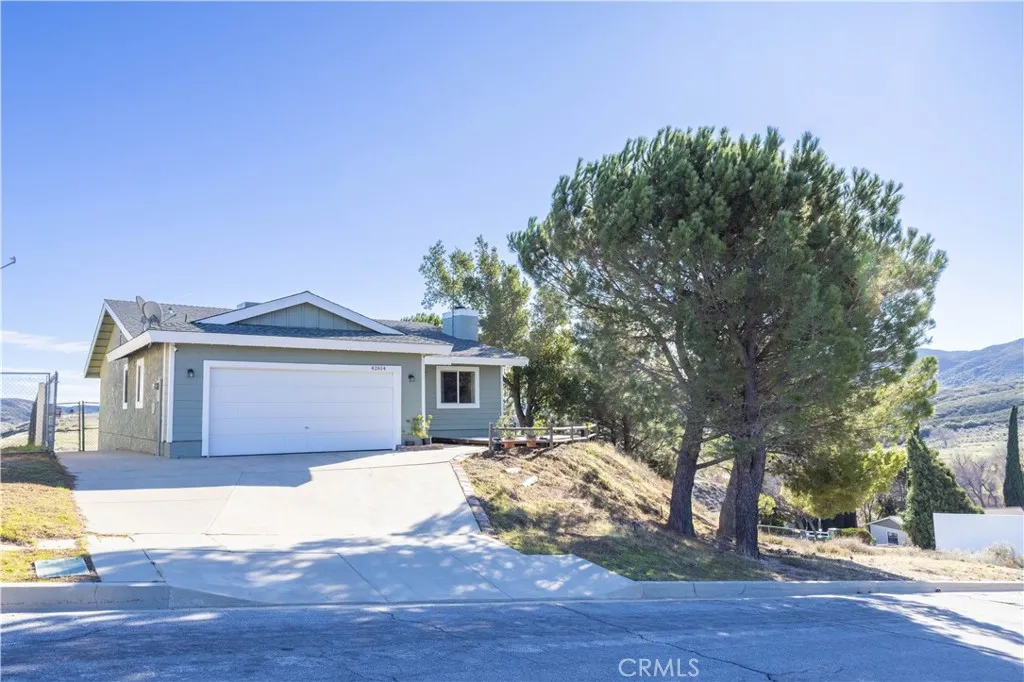 42614 Cabin Dr, Lake Hughes, California 93532 home-pic-1