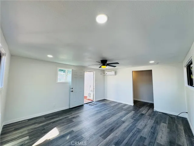 5557 Lemon, Long Beach, California 90805