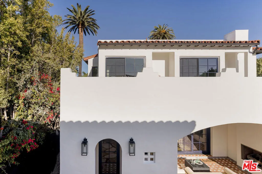2445 Glyndon Avenue, Venice, California 90291 home-pic-63