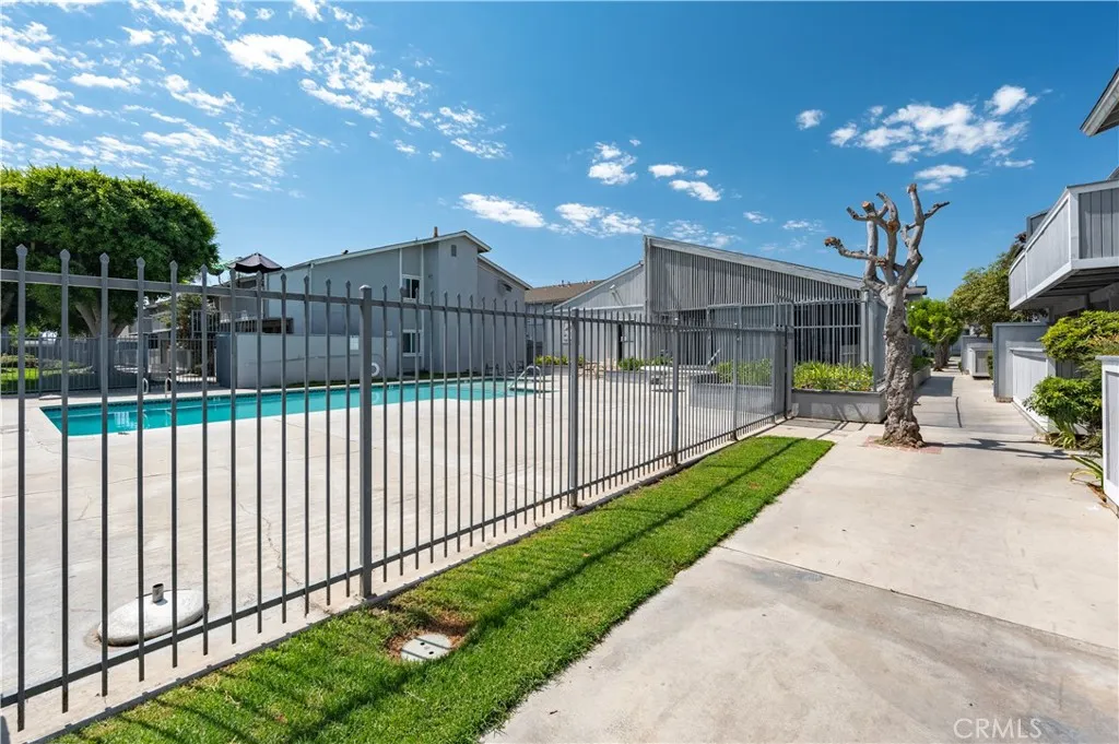 1250 S Brookhurst Street 2014, Anaheim, California 92804 home-pic-16