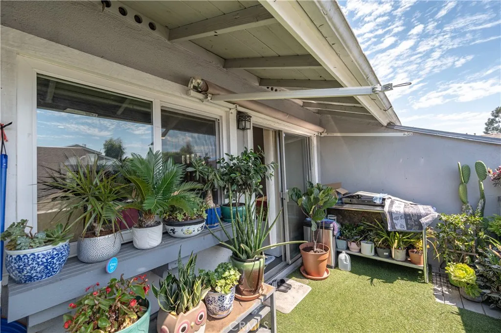 1250 S Brookhurst Street 2014, Anaheim, California 92804 home-pic-14