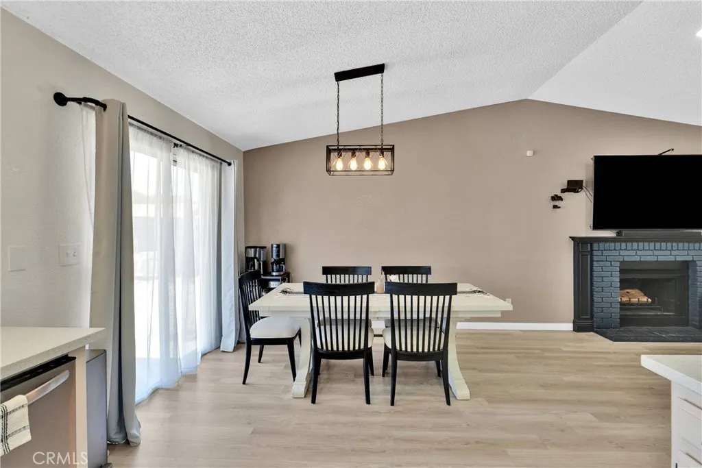 14769 Nanticoke Road, Apple Valley, California 92307 home-pic-8